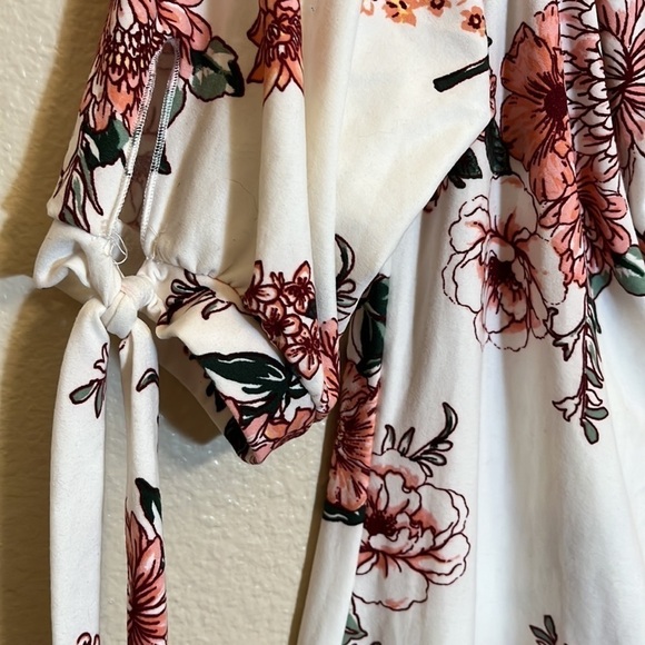 FLORAL Off the Shoulder Floral Mini Dress - Picture 7 of 10
